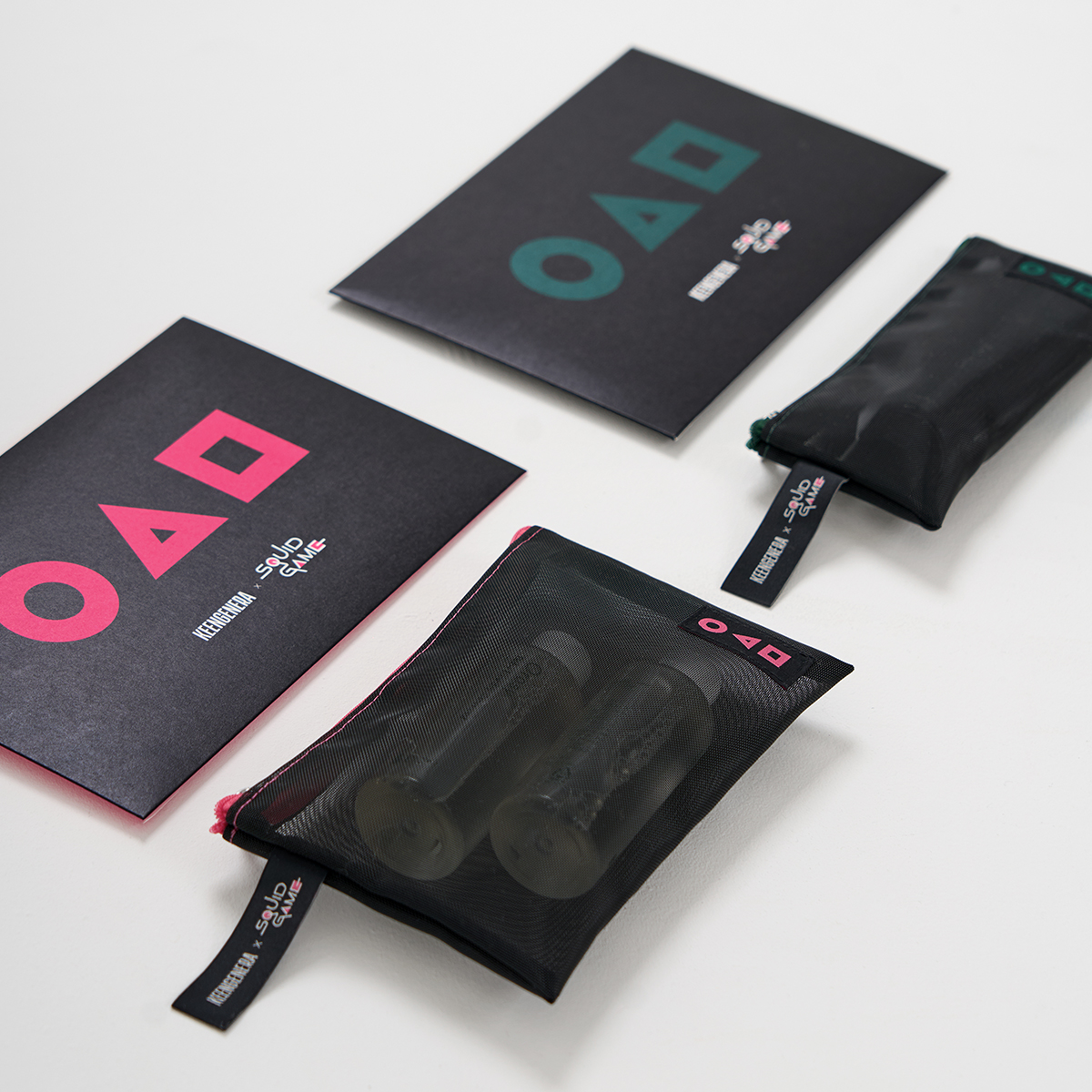SQUID GAME 3 MESH POUCH - 메인 이미지