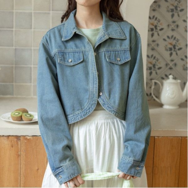여성 데님 셔츠 재킷 루즈핏 캐주얼 자켓 가을용 데일리 스타일 편안한 착용감 모던한 디자인 데님 코디 청자켓 - 상품 이미지