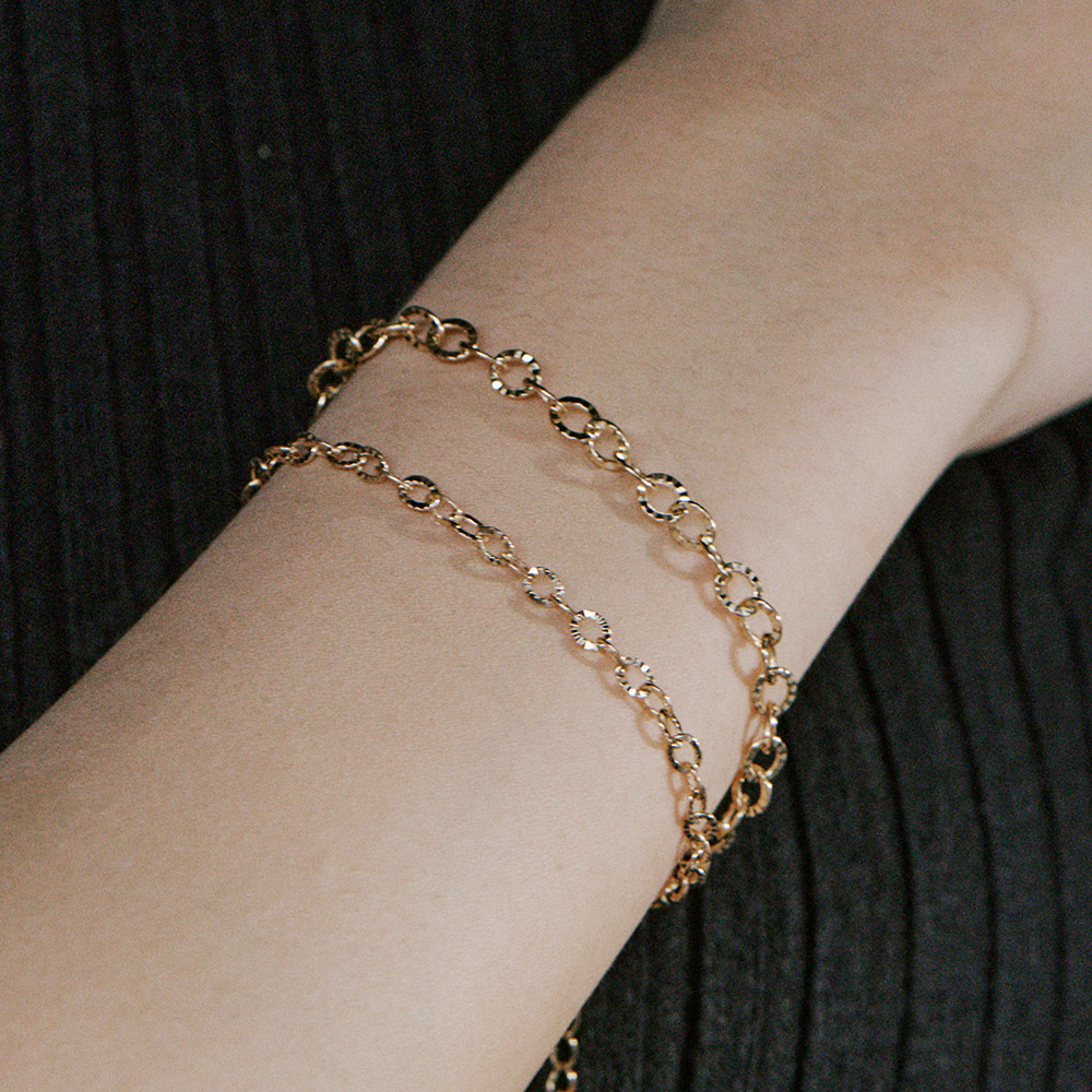 14K 할로우 볼드 컷팅 체인 팔찌 아우라 데일리 금팔찌