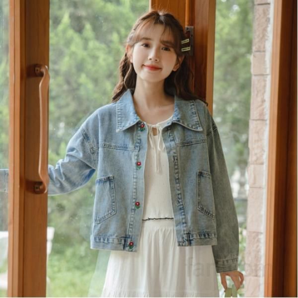 여성 루즈핏 데님 자켓 가을 캐주얼 자수 숏 청자켓 데일리 코디용 스타일리시한 외출용 트렌디한 디자인