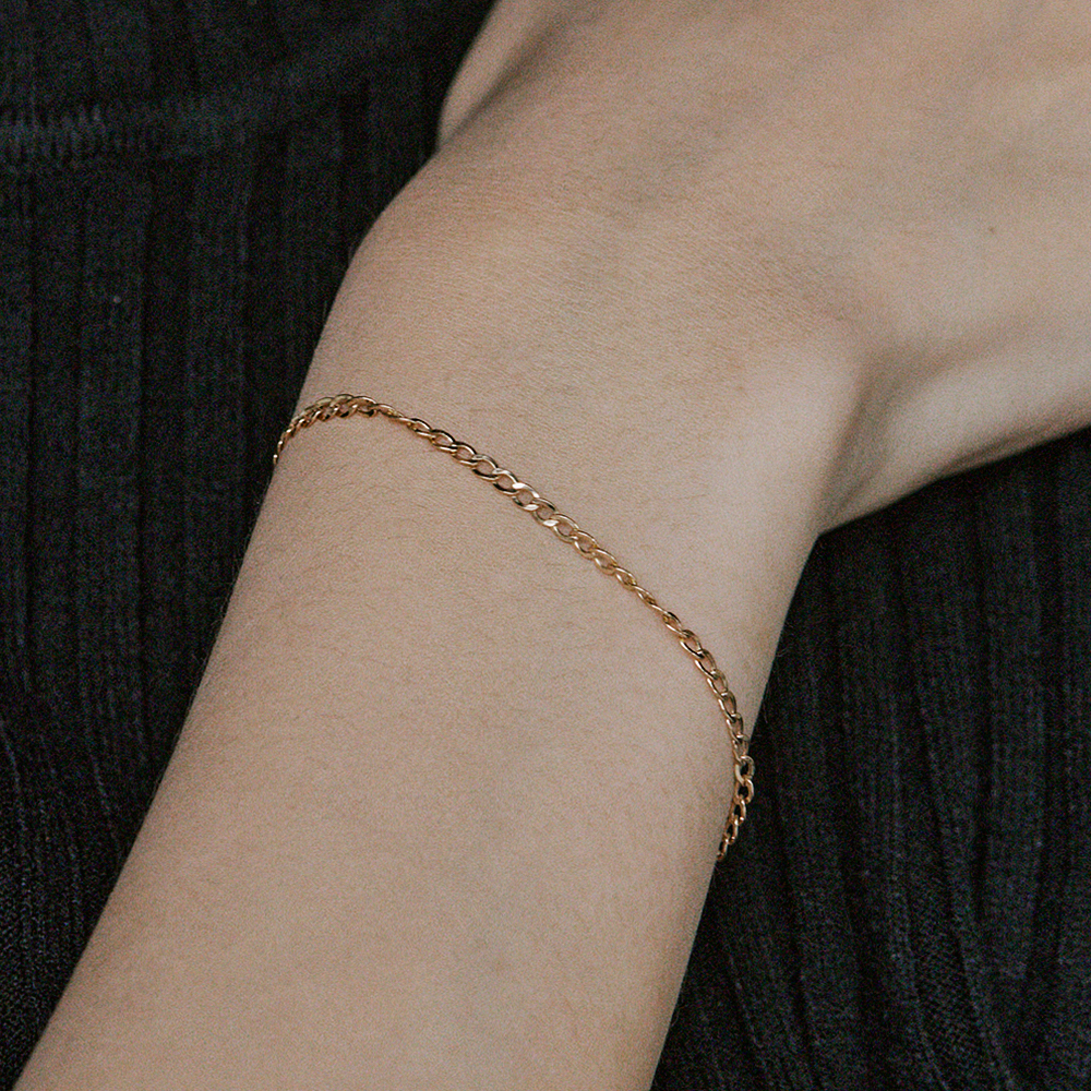 14K 도르 할로우 슬림 체인 팔찌 레이어드 금팔찌