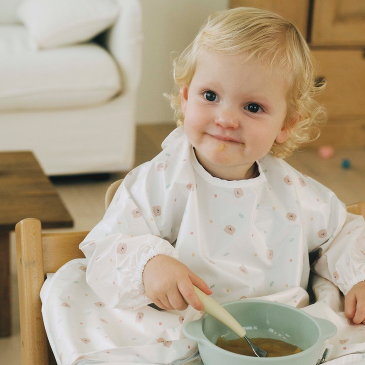 베이비클로 자기주도 턱받이 아기 이유식 가운 식탁일체형 방수 옷 앞치마 나시일반 고래블루