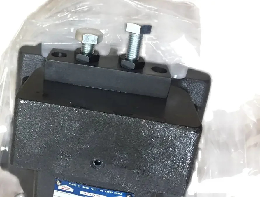 유켄 펌프 A37-F-R-01-C-K-32