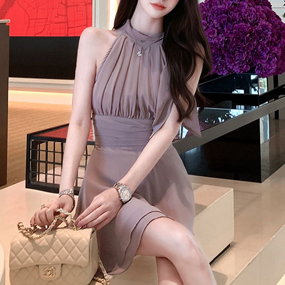 샤르링 쉬폰 홀터넥 셔링 플레어 원피스 AH0118 - 상품 이미지