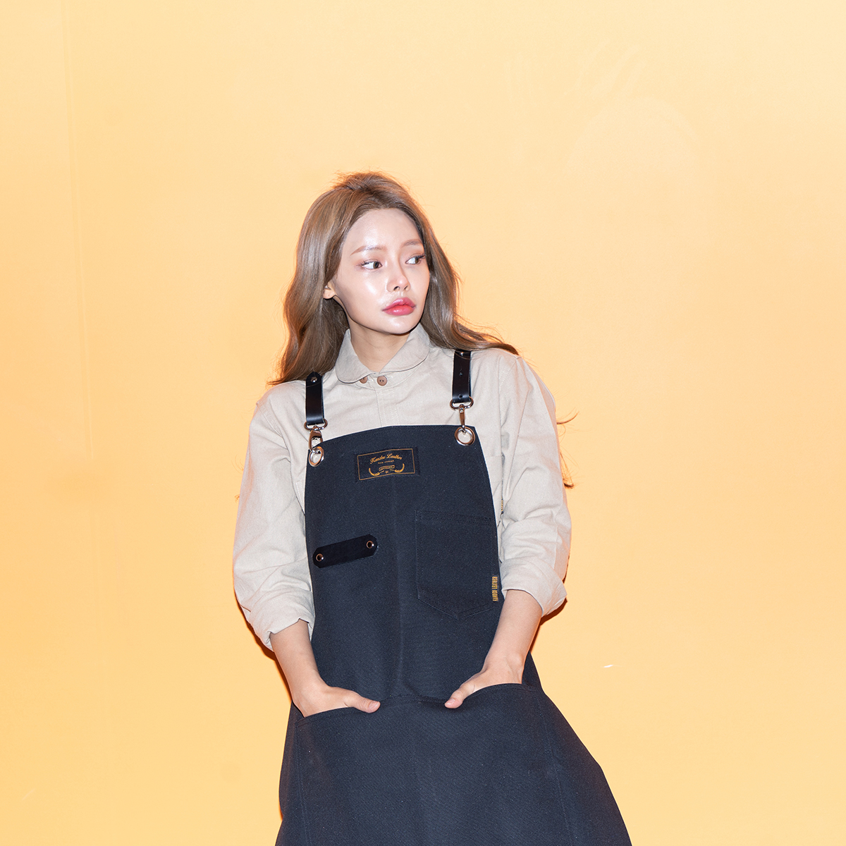 칸데오레더 로져 블랙 미용앞치마