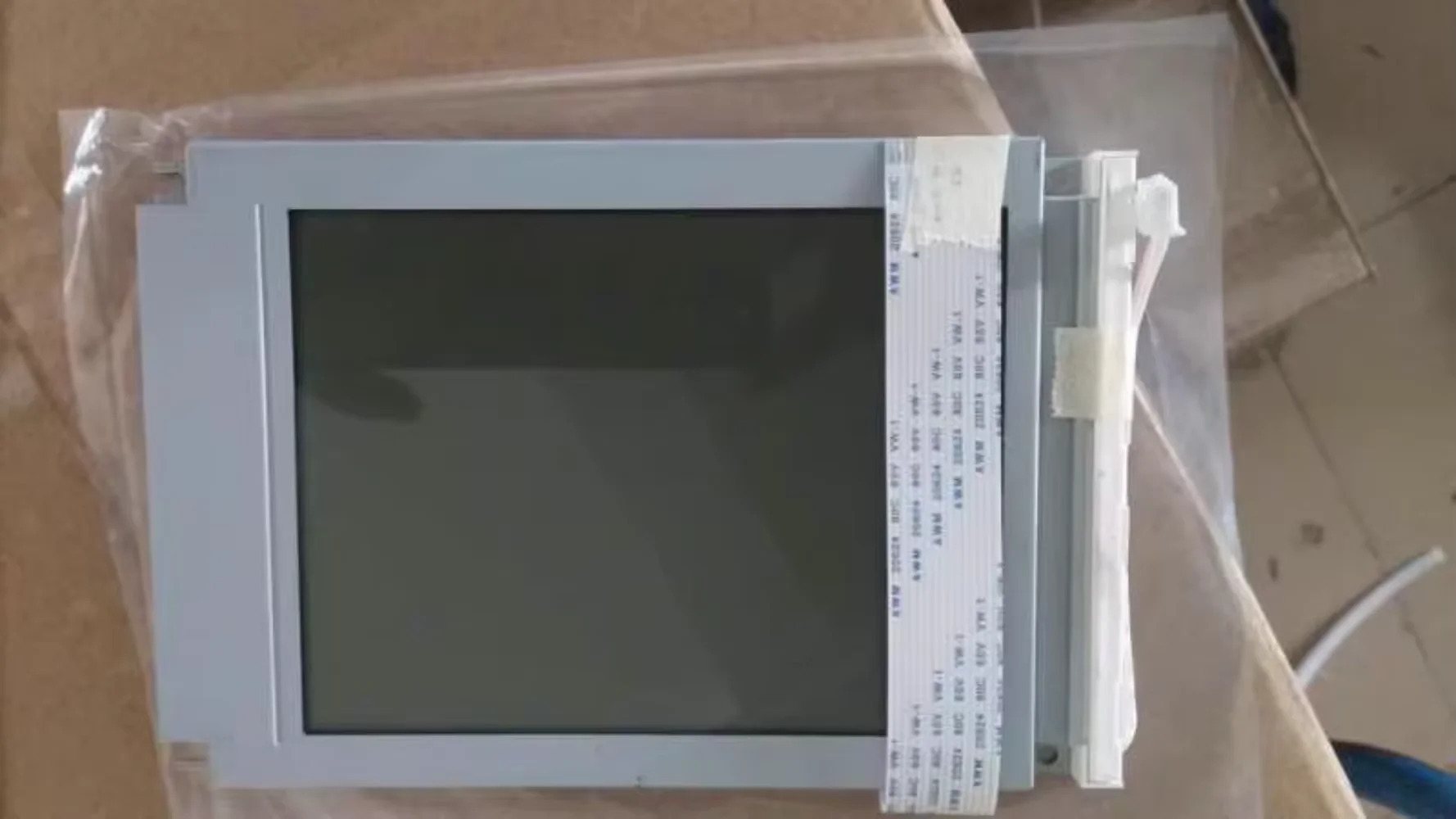 SP14Q003-C1/SP14Q001 SP14Q006은 LCD 화면을 대체