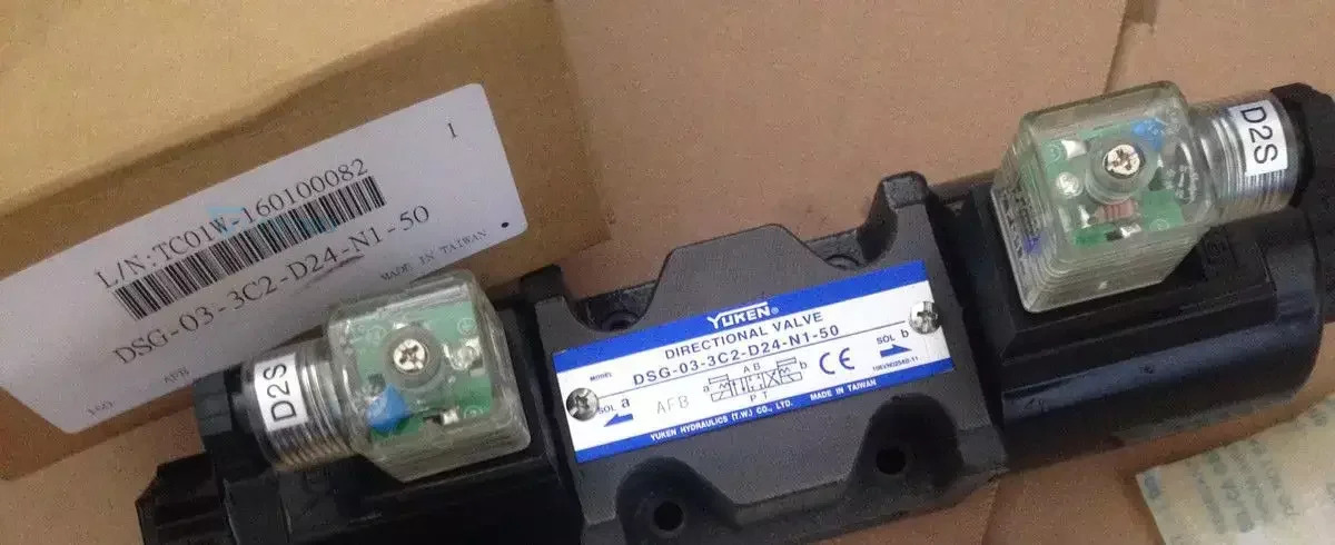 DSG-03-3C2-D24-N1-50 유켄 밸브