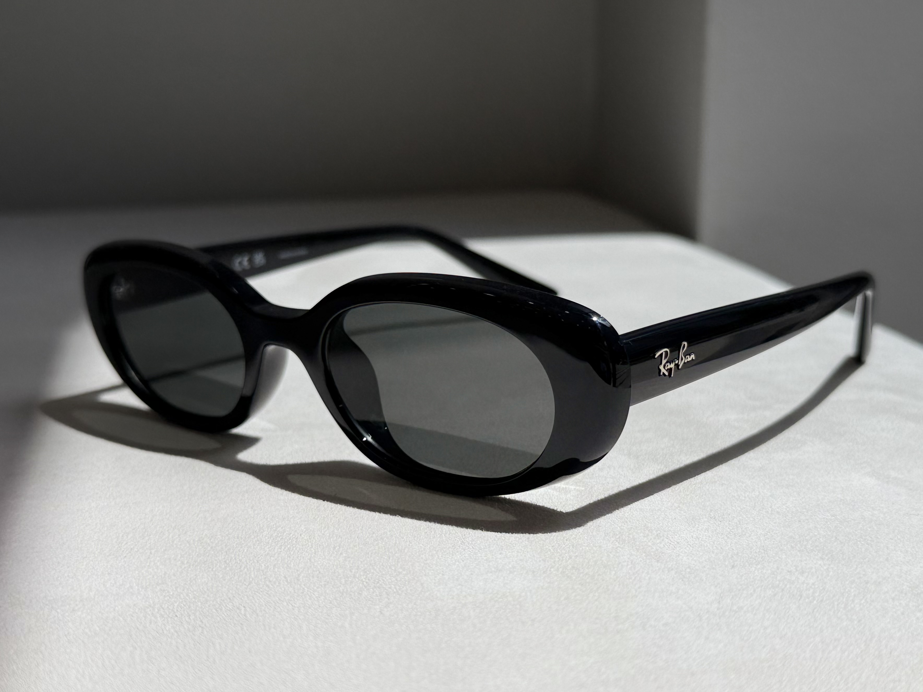 레이벤 RAYBAN RB4441D 요즘유행 오벌형 긱시크 제시카 장희령 뿔테 선글라스 - 상세 이미지 2