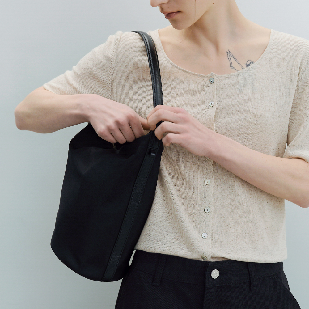 [블루브릭] Bucket nylon bag (black) - 상품 이미지
