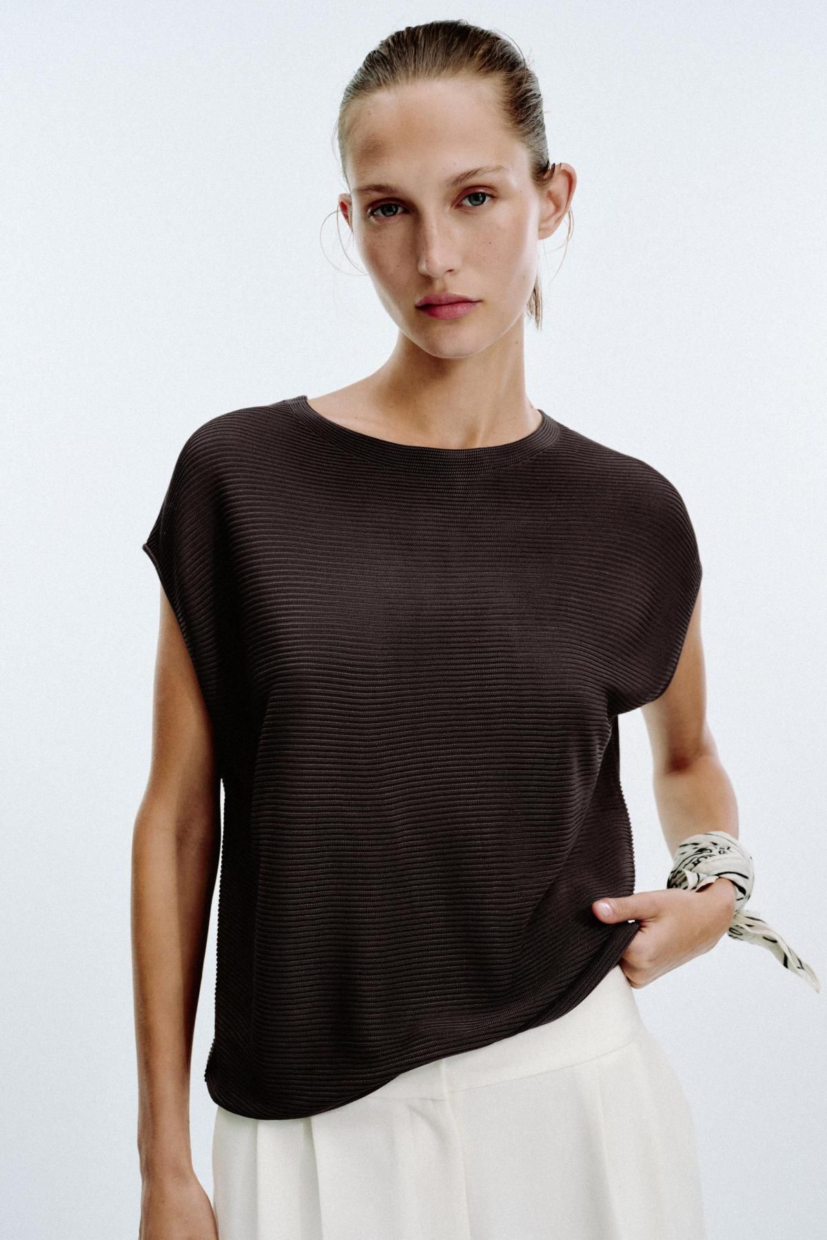 자라 라운드넥 립조직 민소매 니트 탑 4938/108 BROWN - 상세 이미지 3