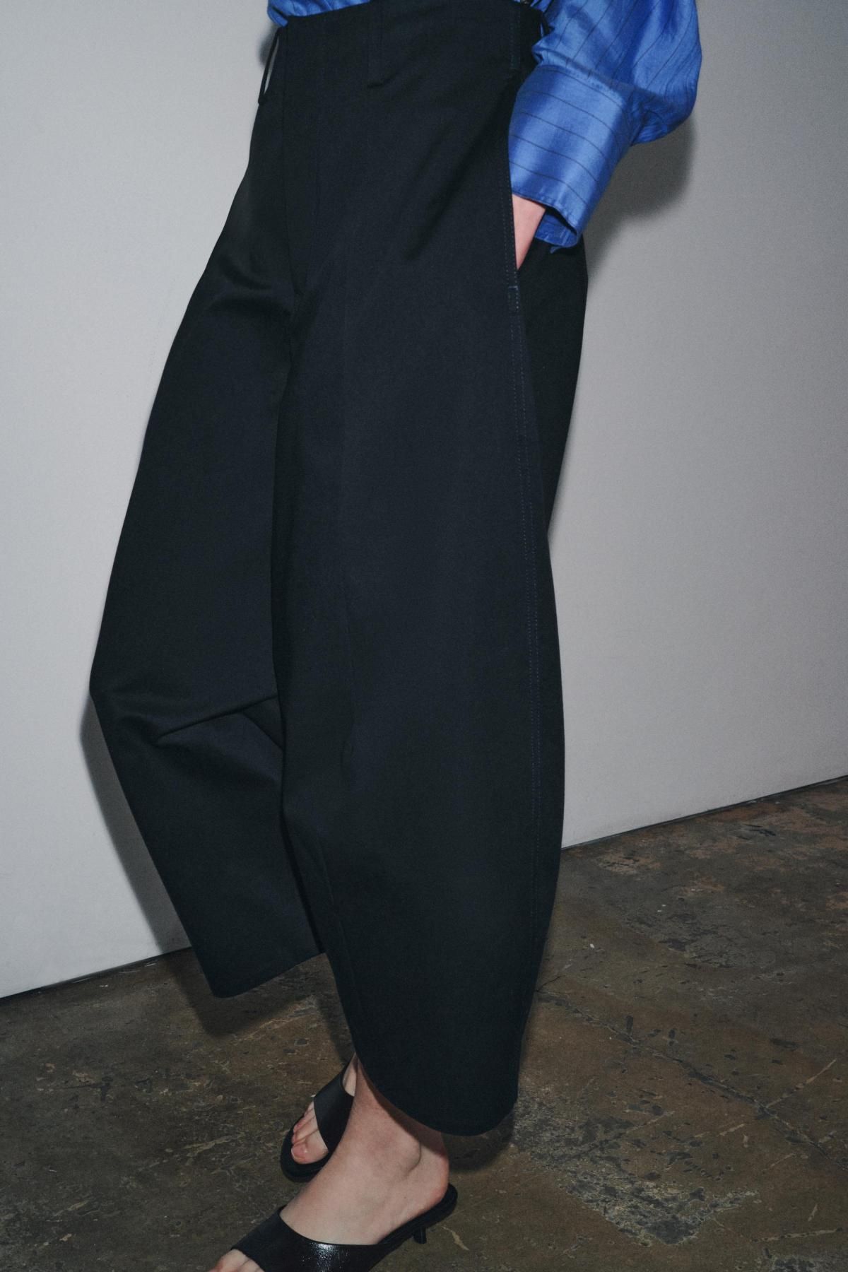 자라 트렌디 하이웨이스트 크롭 벌룬 니트 팬츠 8357/538 NAVY BLUE - 상세 이미지 5