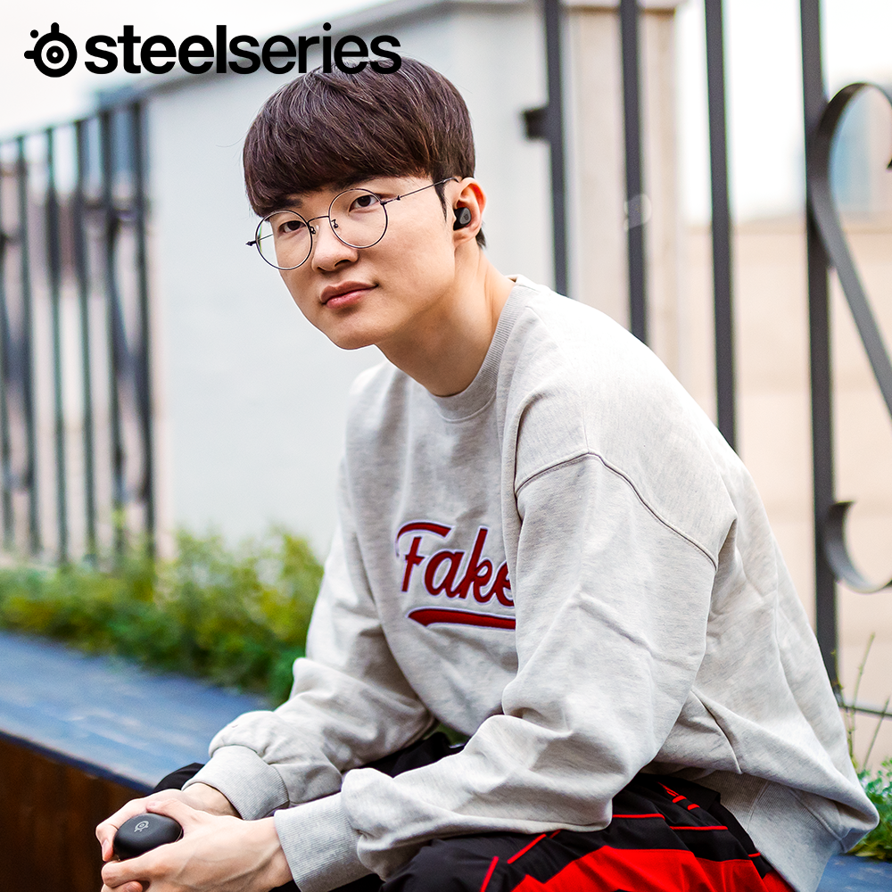 스틸시리즈 Arctis Gamebuds 무선 게이밍 이어폰 화이트 이미지 3