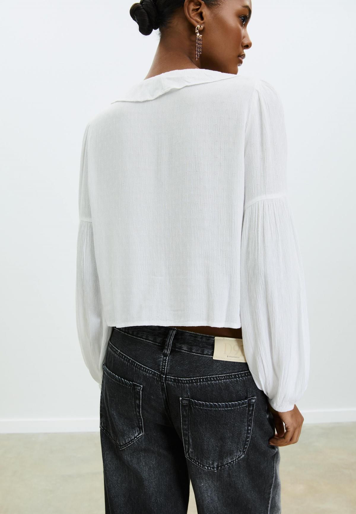 스트라디바리우스 러플 브이넥 루즈핏 블라우스 6051/438 WHITE - 상세 이미지 5