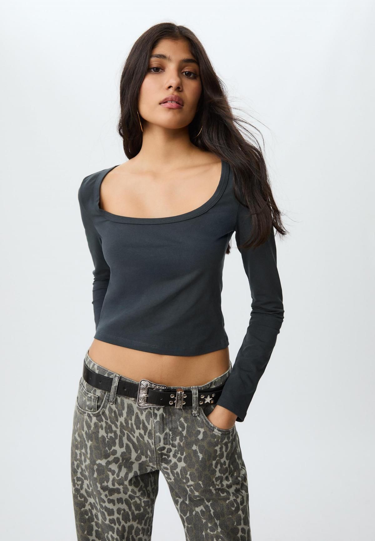 스트라디바리우스 크롭 베이직 스퀘어넥 긴팔 티셔츠 8077/650 DARK GREY - 상세 이미지 4