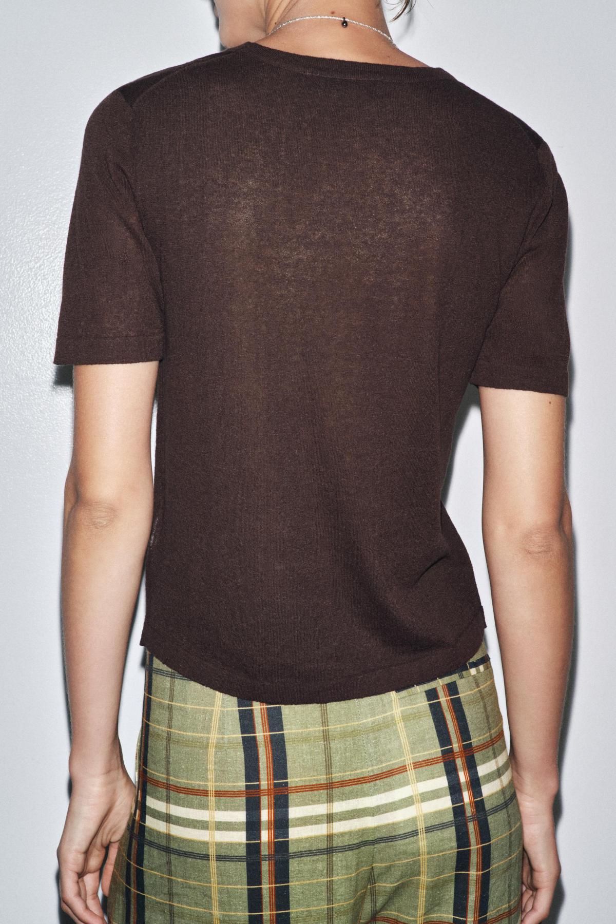 자라 라운드넥 니트 린넨블렌드 반팔 티셔츠 2142/150 DARK BROWN - 상세 이미지 5