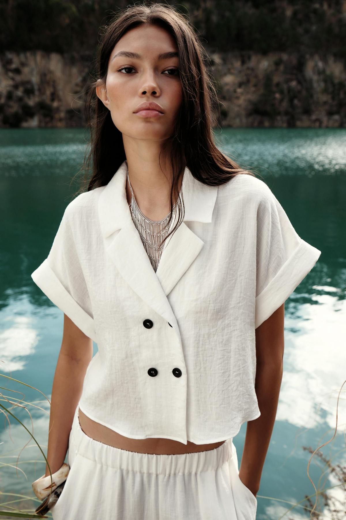 자라 크롭 화이트 더블버튼 반팔 셔츠 8581/741 WHITE - 상세 이미지 2