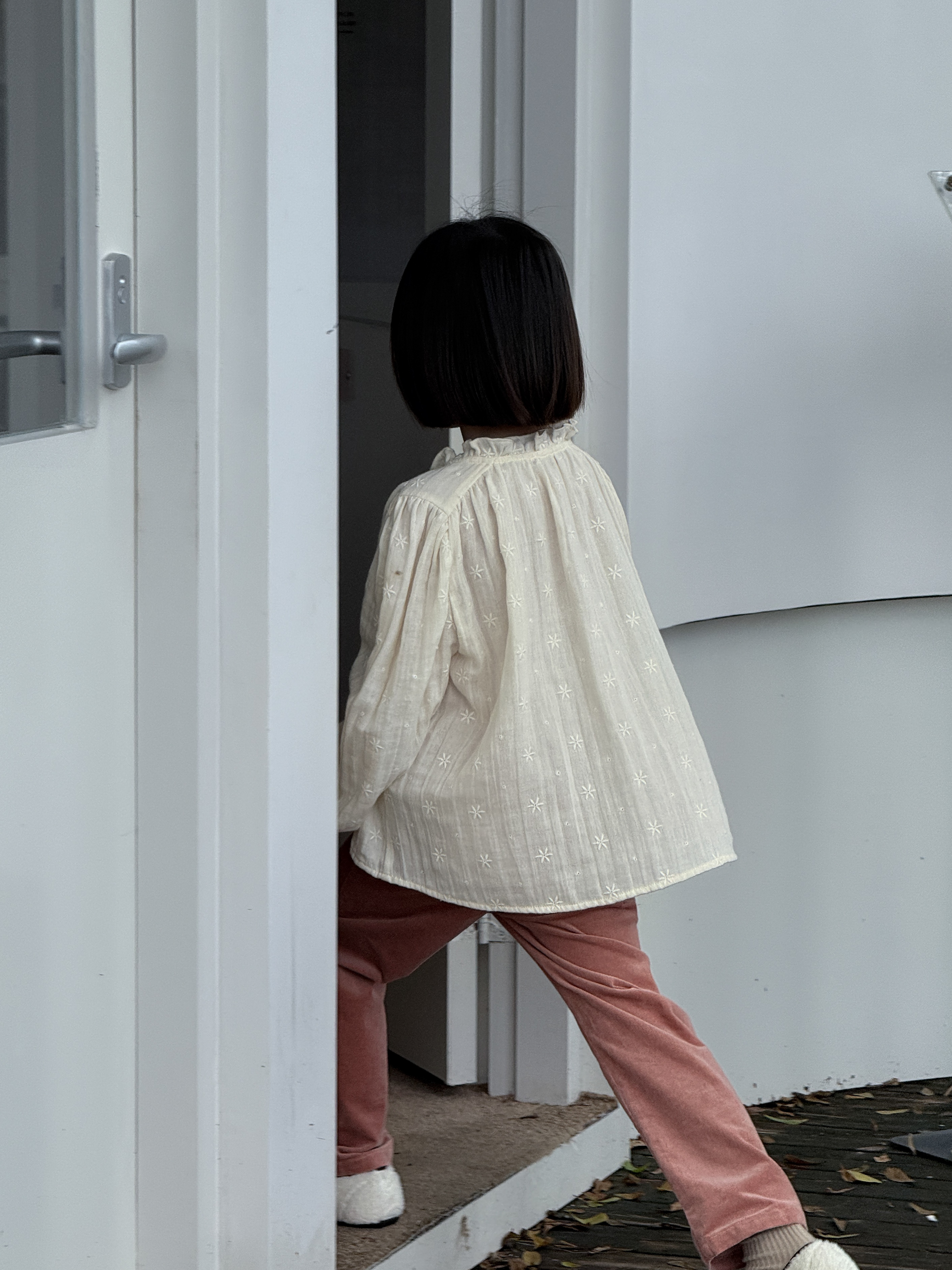 순면 요루지 펀칭 꽃자수 셔링 블라우스 유아 주니어 간절기 이미지 7