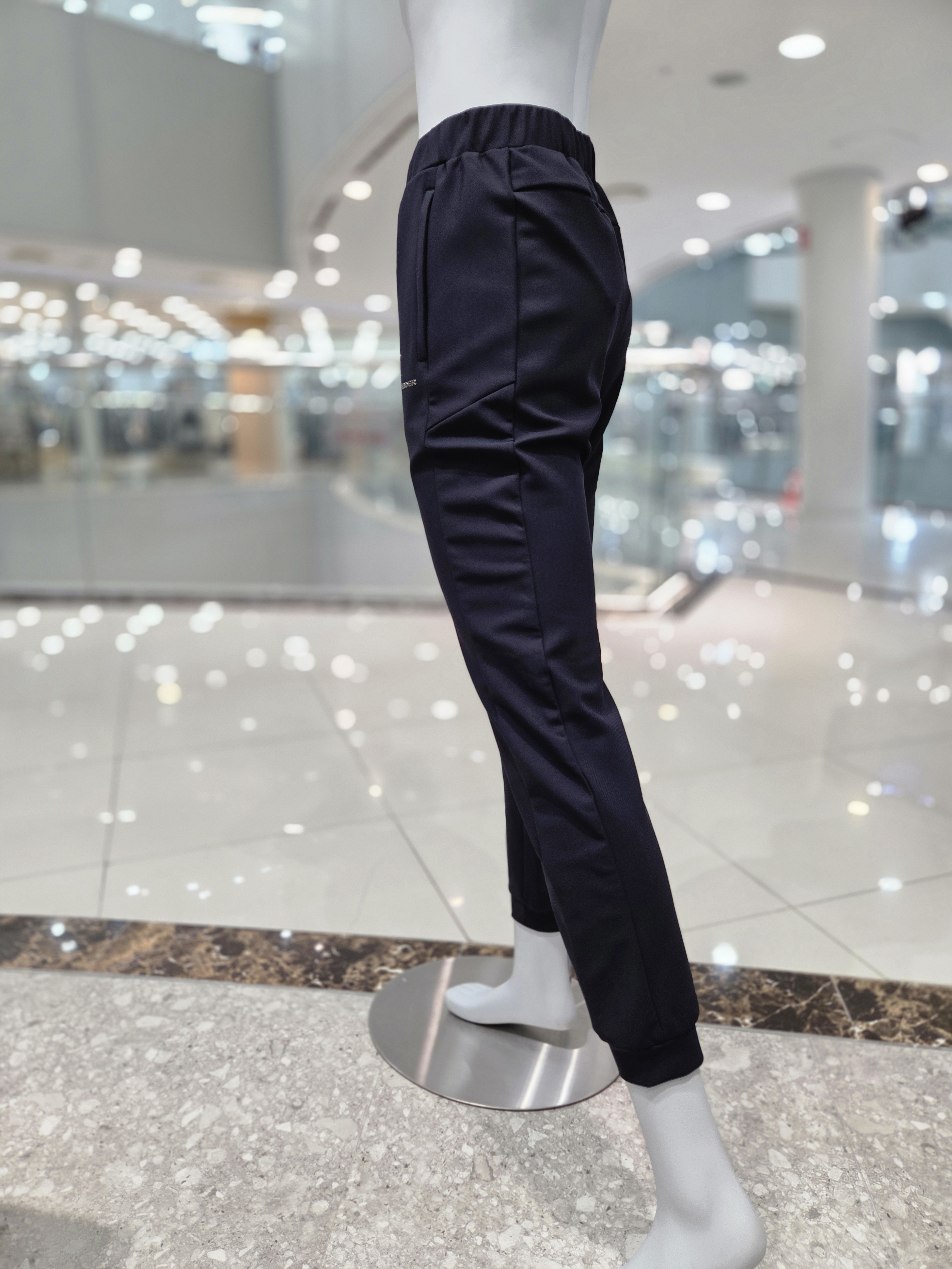 아이더 여성 트레이닝 팬츠 윈드라이징 가을용 조거 WU24304 - 상세 이미지 4