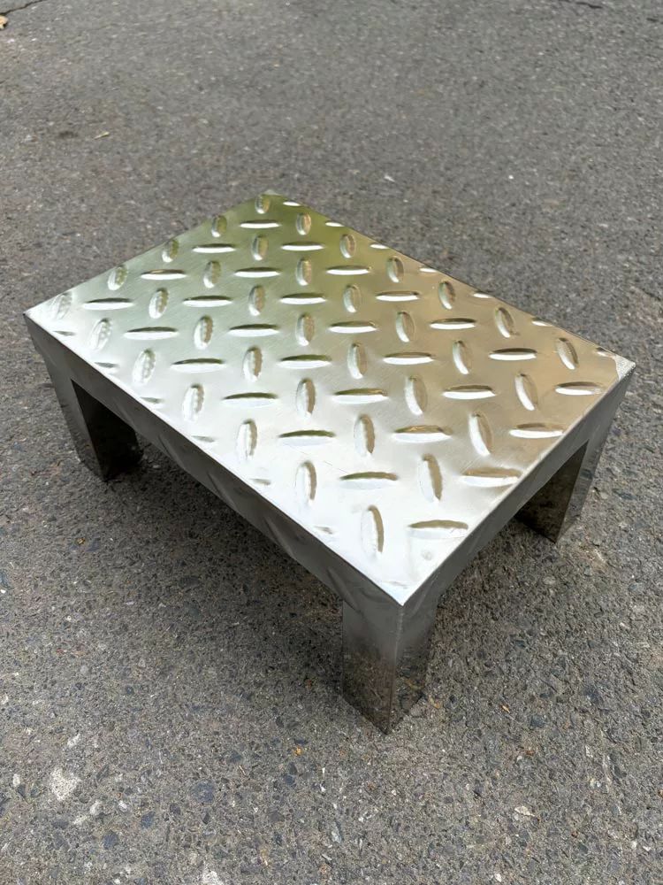1단 발판 알루미늄 디딤대 경량형 우마 미끄럼방지 경량 특가 30x30x높이 10cm - 상품 이미지