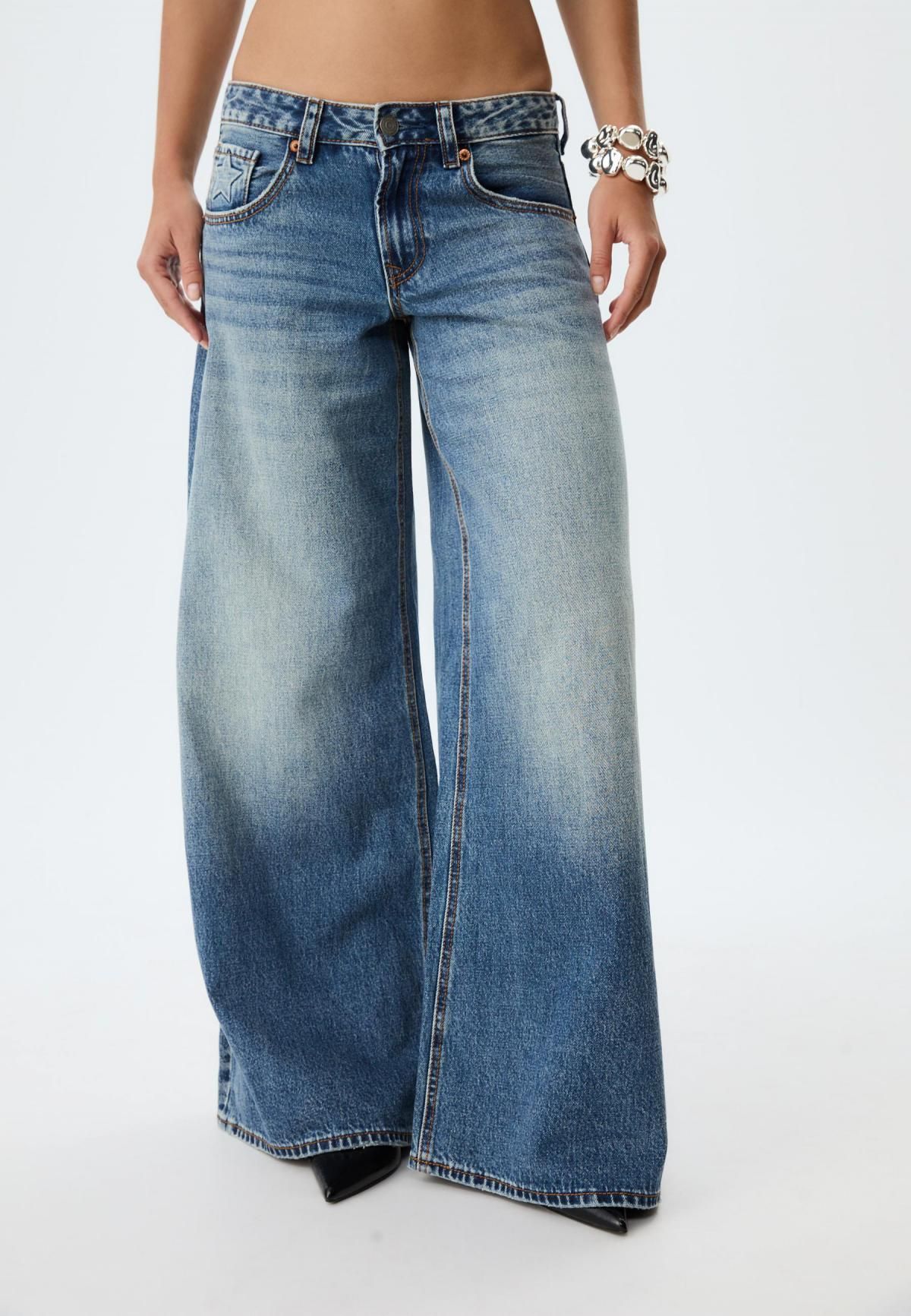 스트라디바리우스 Y2K 데님 로우웨이스트 와이드핏 청바지 4860/881 MEDIUM BLUE DENIM - 상품 이미지