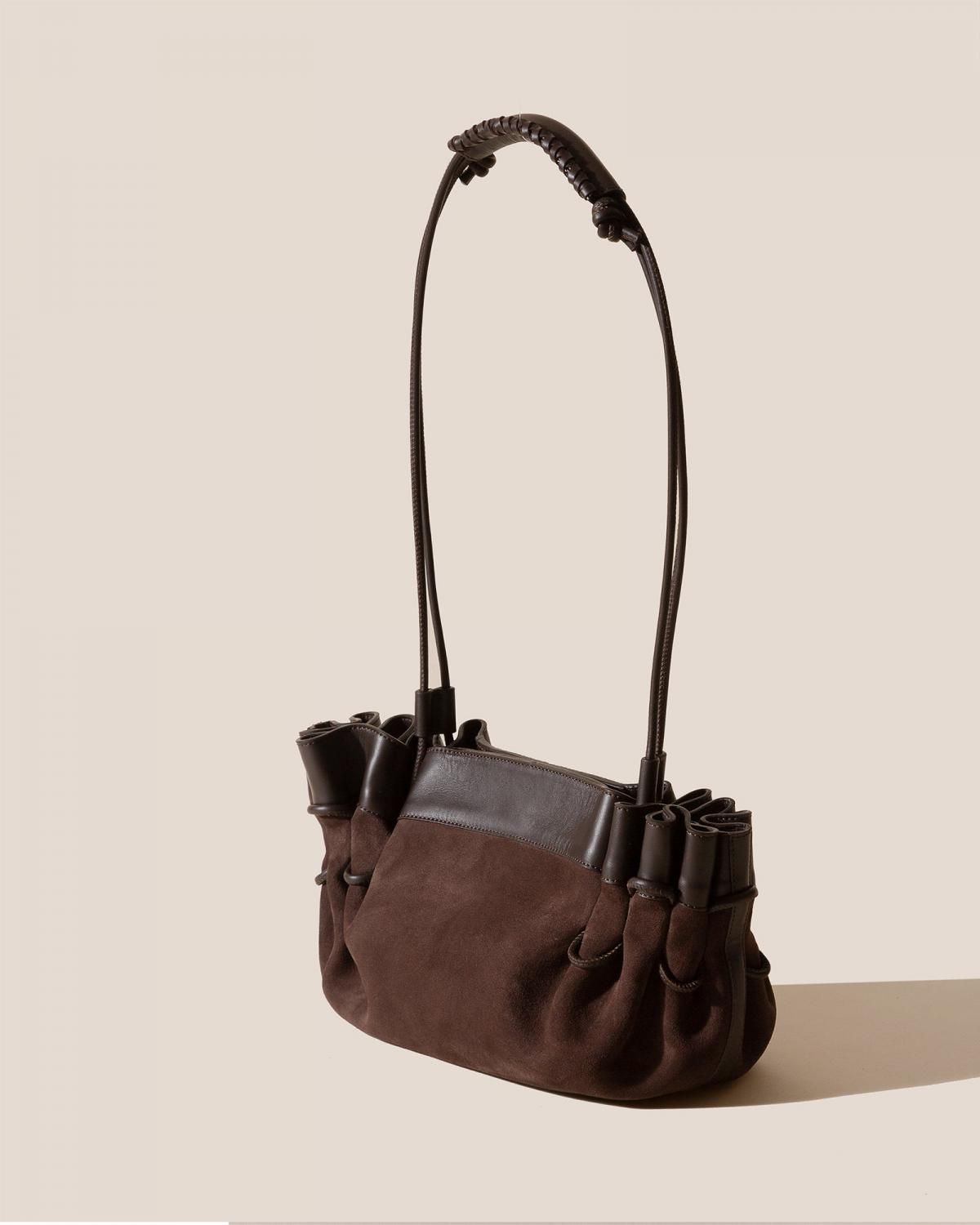 헤레우 프리미엄 스웨이드 플리츠 숄더백 14870717858124 DARK BROWN - 상세 이미지 3