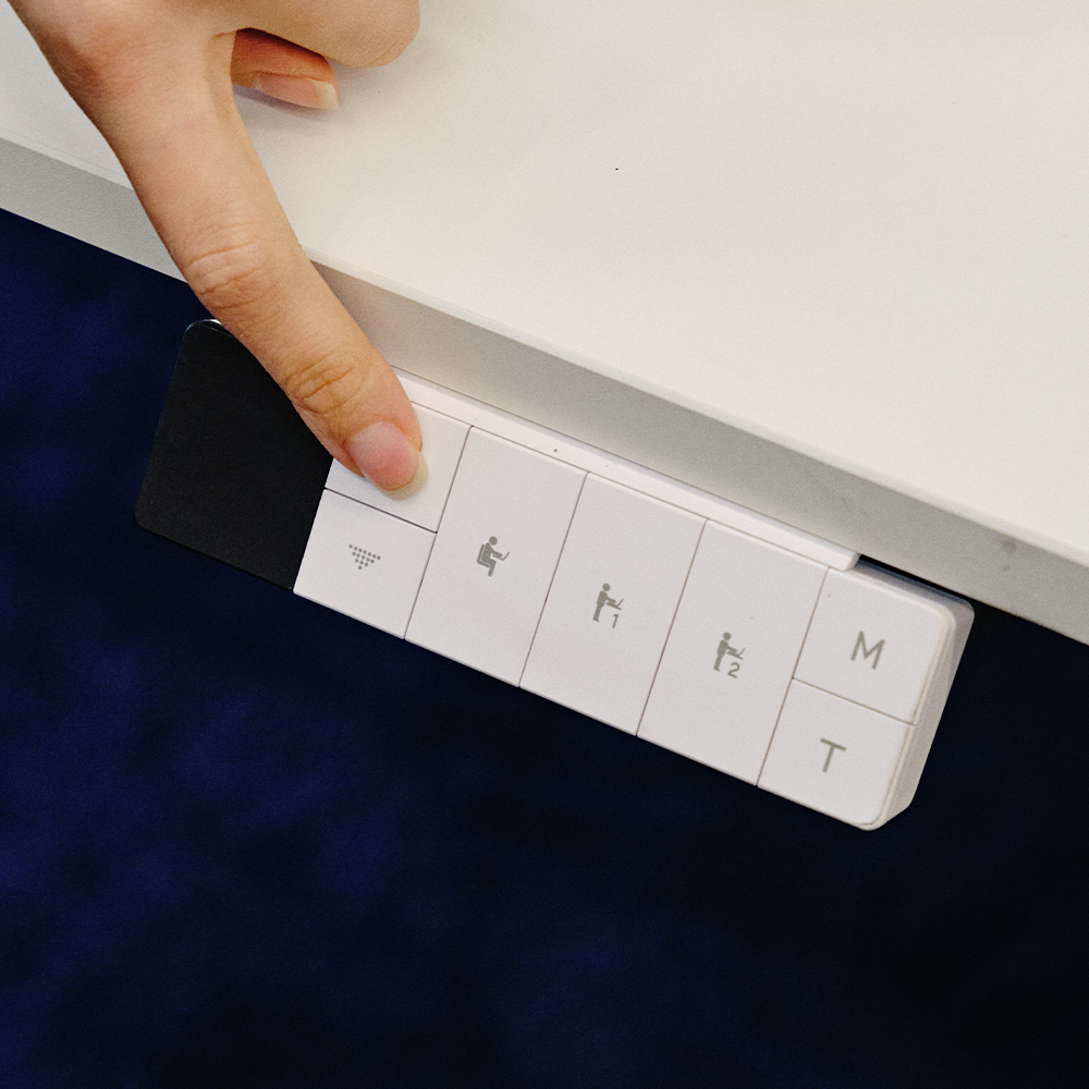 제닉스 오비스 모션데스크 EL 전동 1400 x 750 높이조절 모션데스크