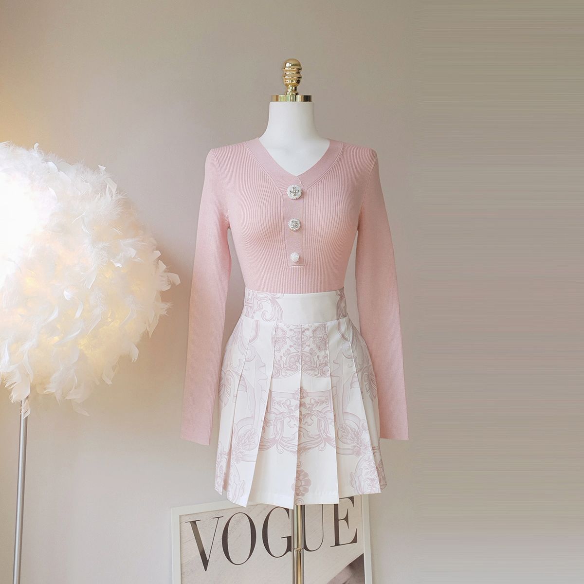 크라운 패턴 플리츠 미니 스커트 (2Color)