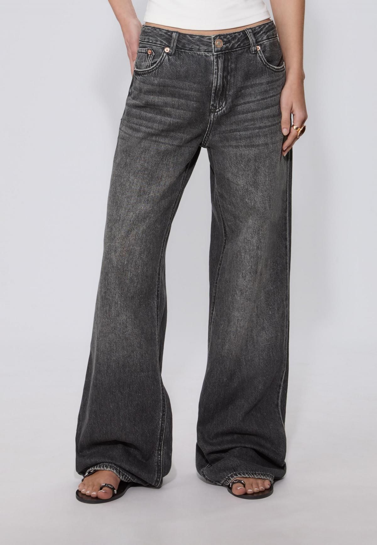 스트라디바리우스 트렌디 로우라이즈 와이드핏 데님 청바지 1441/620 BLACK DENIM WASH - 상품 이미지