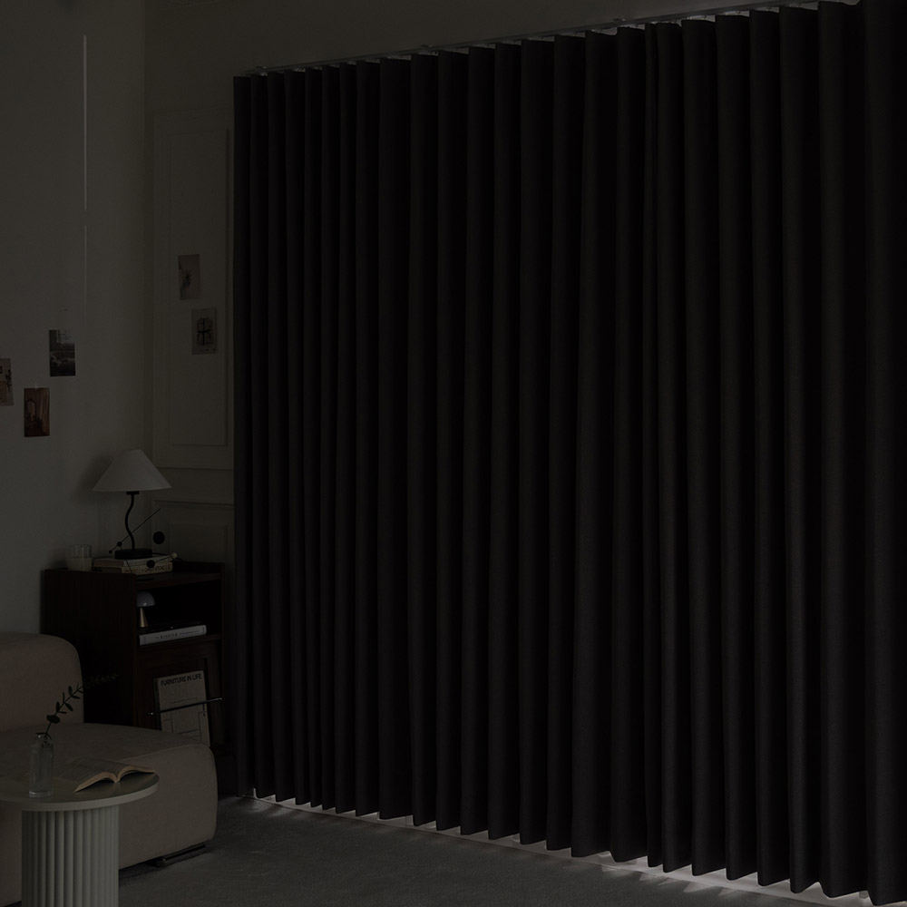 아라크네 누아르 형상기억 양면 100% 암막커튼 거실 핀형 150x170