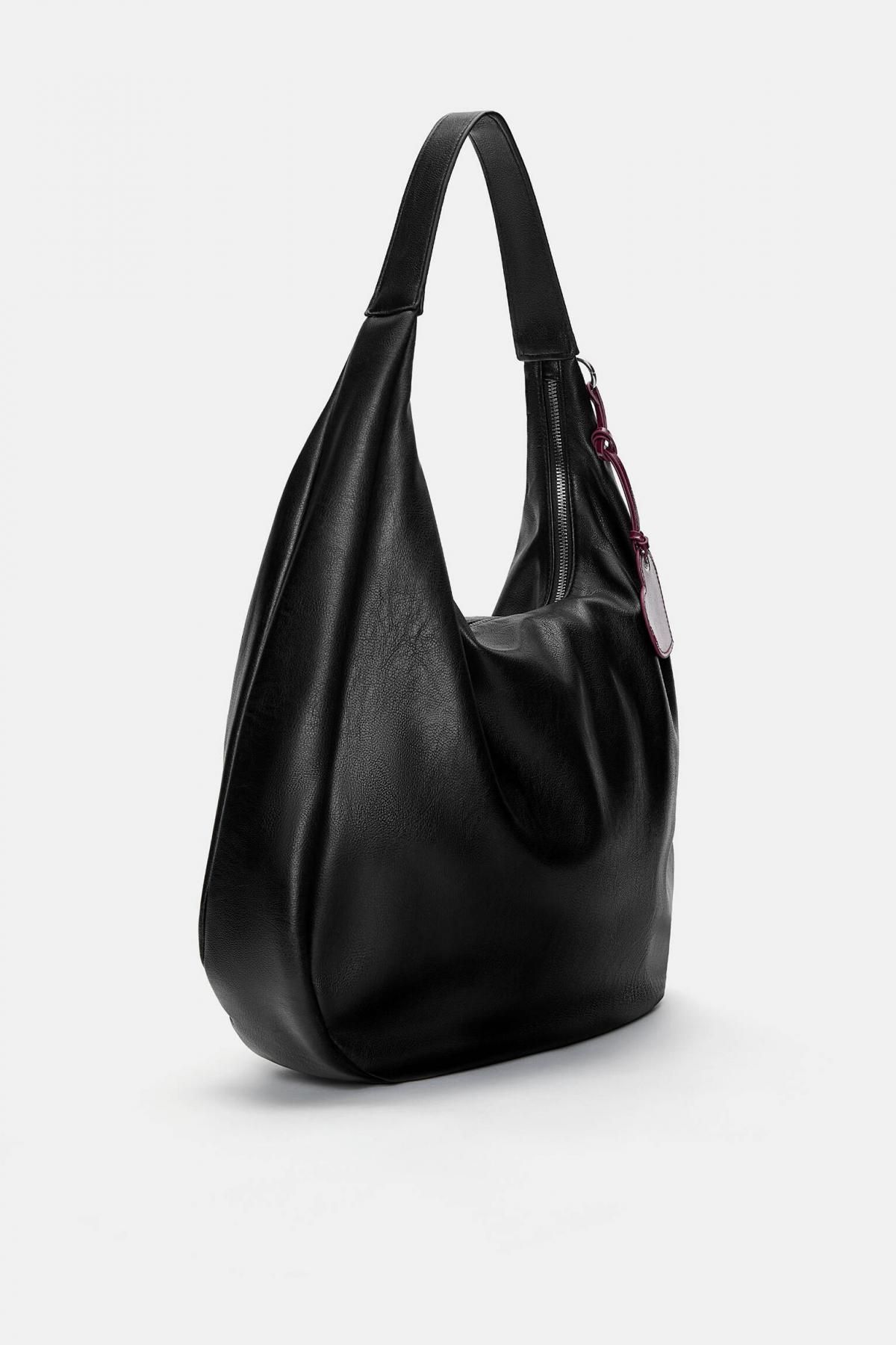 풀앤베어 러블리 하트참 레더라이크 베이직 토트백 블랙 4165/640 BLACK - 상세 이미지 3