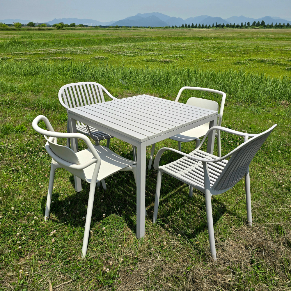 카디가구 야외테이블세트 4인 플라스틱 철제 카페 야외 테이블
