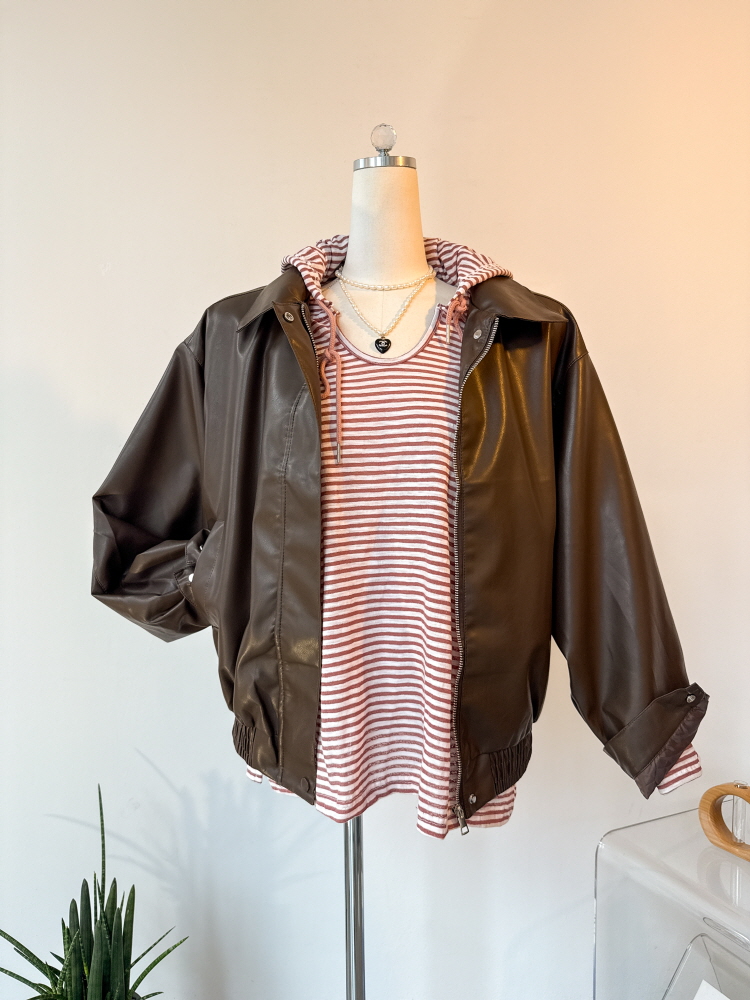 루즈핏 소프트 밴딩 카라 블루종 레더 점퍼