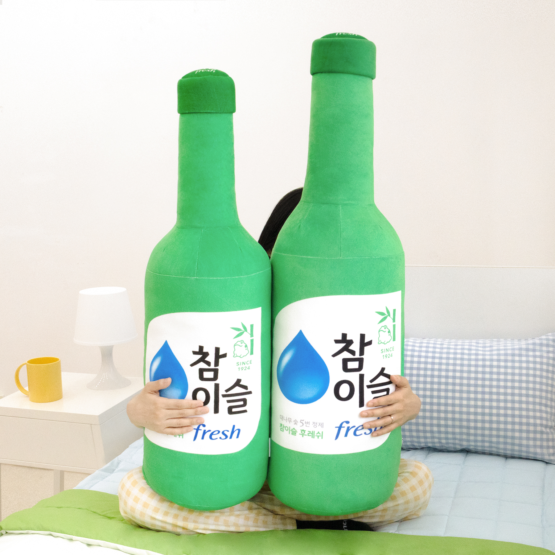 참이슬 후레쉬 소주병필로우 그린, 23x82cm - 메인 이미지