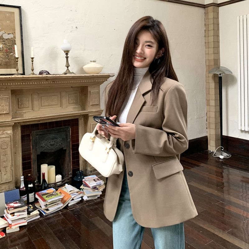 여성 가을 간절기 자켓 클래식한 루즈핏 캐주얼 정장 스타일 모던하고 패셔너블한 디자인 외출용 데일리 재킷 - 상세 이미지 3