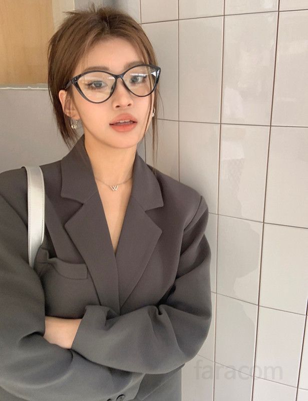 여성 그레이 간절기 캐주얼 자켓 가을 정장 스타일 모던한 디자인 데일리 착용감 편안한 외출용 상의 다재다능한 활용도 - 상세 이미지 3