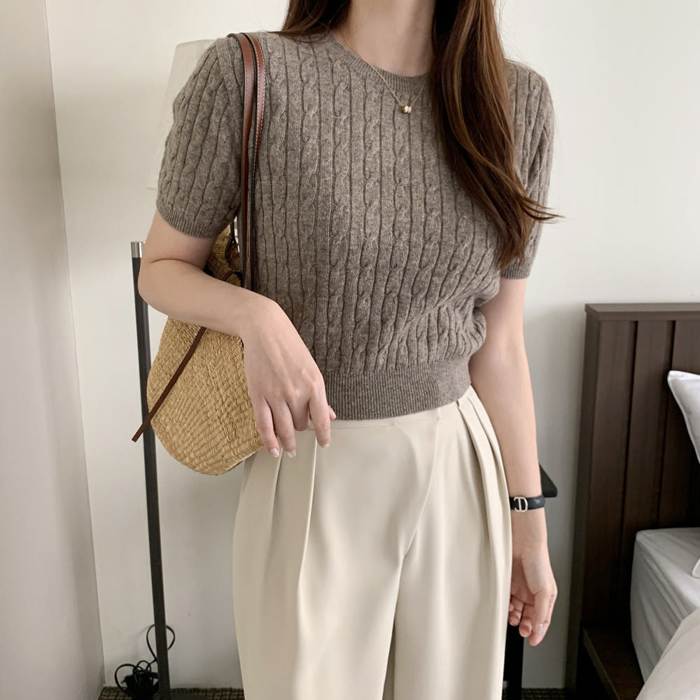 부드러운 세미 크롭 케이블 꽈배기 울 여성 반팔 니트 가을 여자 니트 티