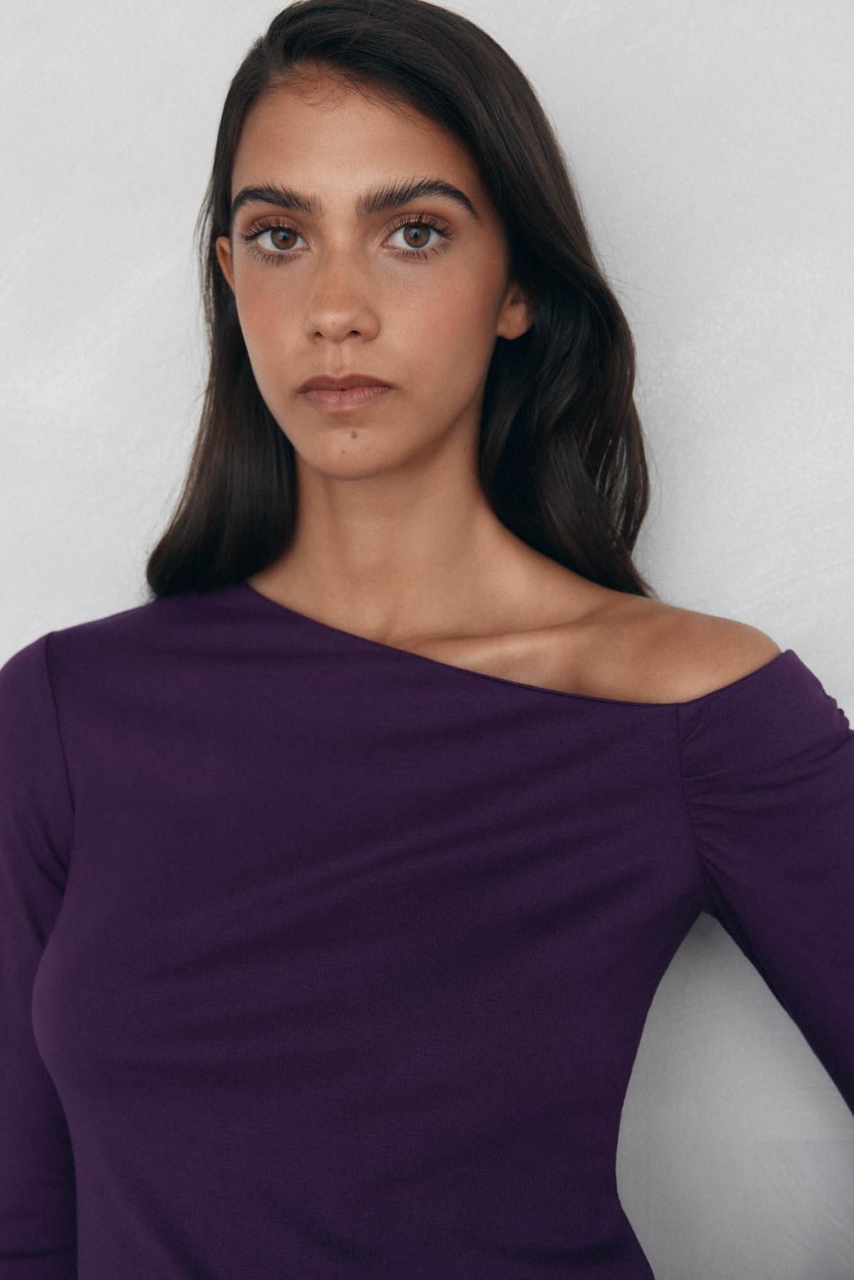 페드로 델 이에로 에코베로 비스코스 셔링 오프숄더 긴팔 티셔츠 8622500 MORADO - 상세 이미지 3