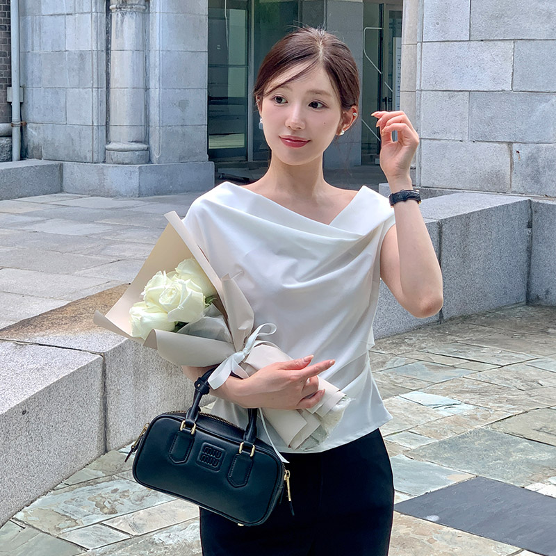 르멜리 스트랩 드레이프 블라우스 bs8376 - 상세 이미지 2