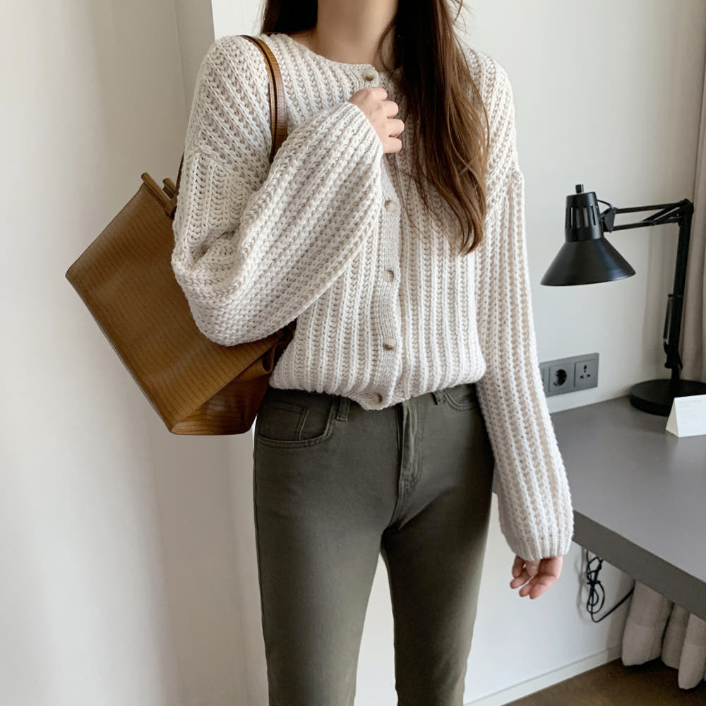 루즈핏 하찌 여자 니트 가디건 벌룬 세미 크롭 가디건 숏 간절기 가을 여성 가디건