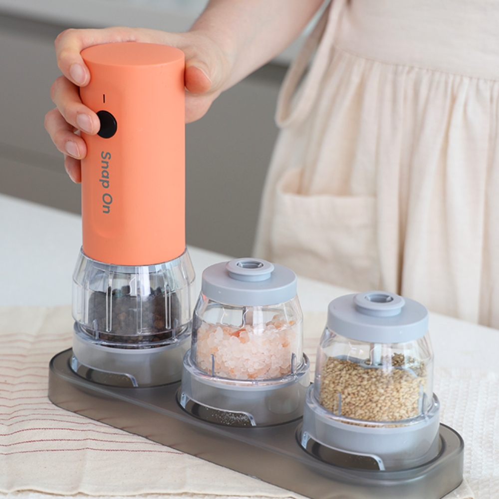 [디클] 5in1 스냅온 전동 후추 자동 그라인더 소금 후추그라인더 충전식 보틀5개+거치대