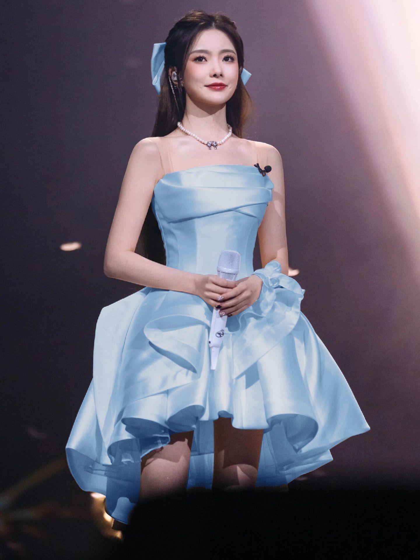 오프숄더 미니드레스 웨딩 민소매 홀터넥 퍼프 루즈핏 프릴 데이트룩 스카이블루 XS - 상세 이미지 3