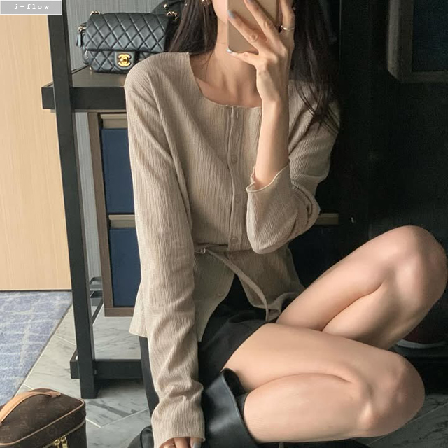 소이르 라운드 플리츠 스트랩 가디건 3col 가을 봄 스판 버튼 슬림 데일리 제이플로우 이미지 8