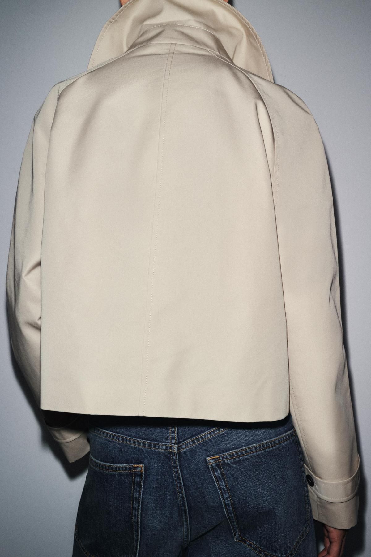자라 테크니컬 코튼 블렌드 숏 트렌치코트 3833/245 BEIGE - 상세 이미지 4