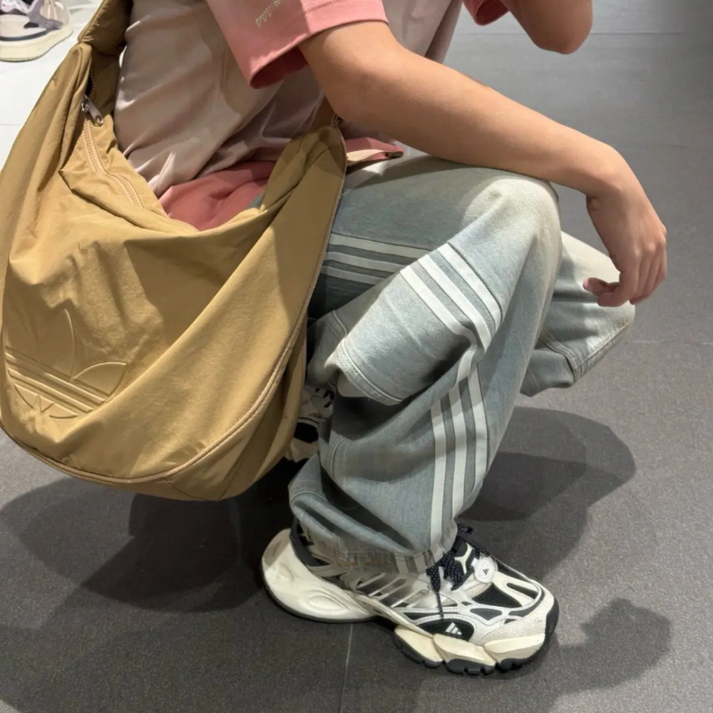 아디다스 오리지널 크로스 볼링 백 베이지 블랙 브라운 JX4076 이미지 6