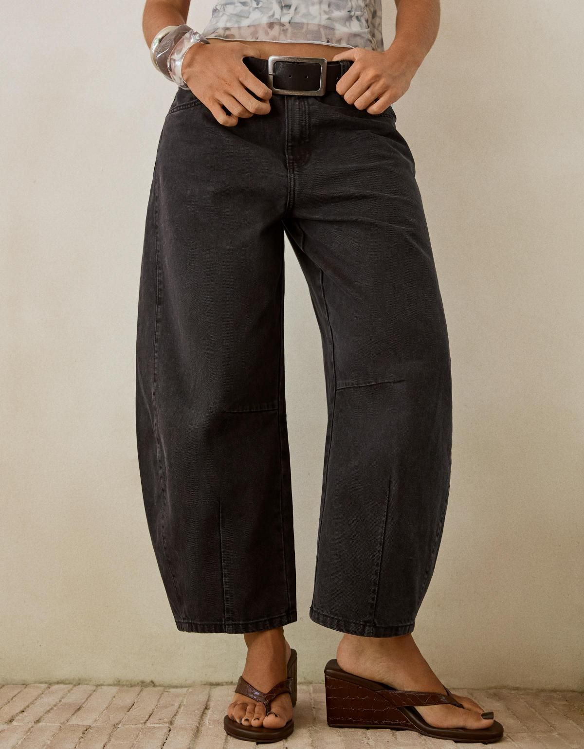 버쉬카 와이드핏 크롭 배럴 팬츠 0148/335 GREY - 상품 이미지