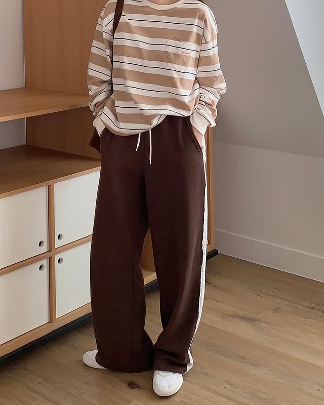 폼스튜디오 레이스 트랙 와이드 트레이닝 팬츠 통바지 - 상세 이미지 3