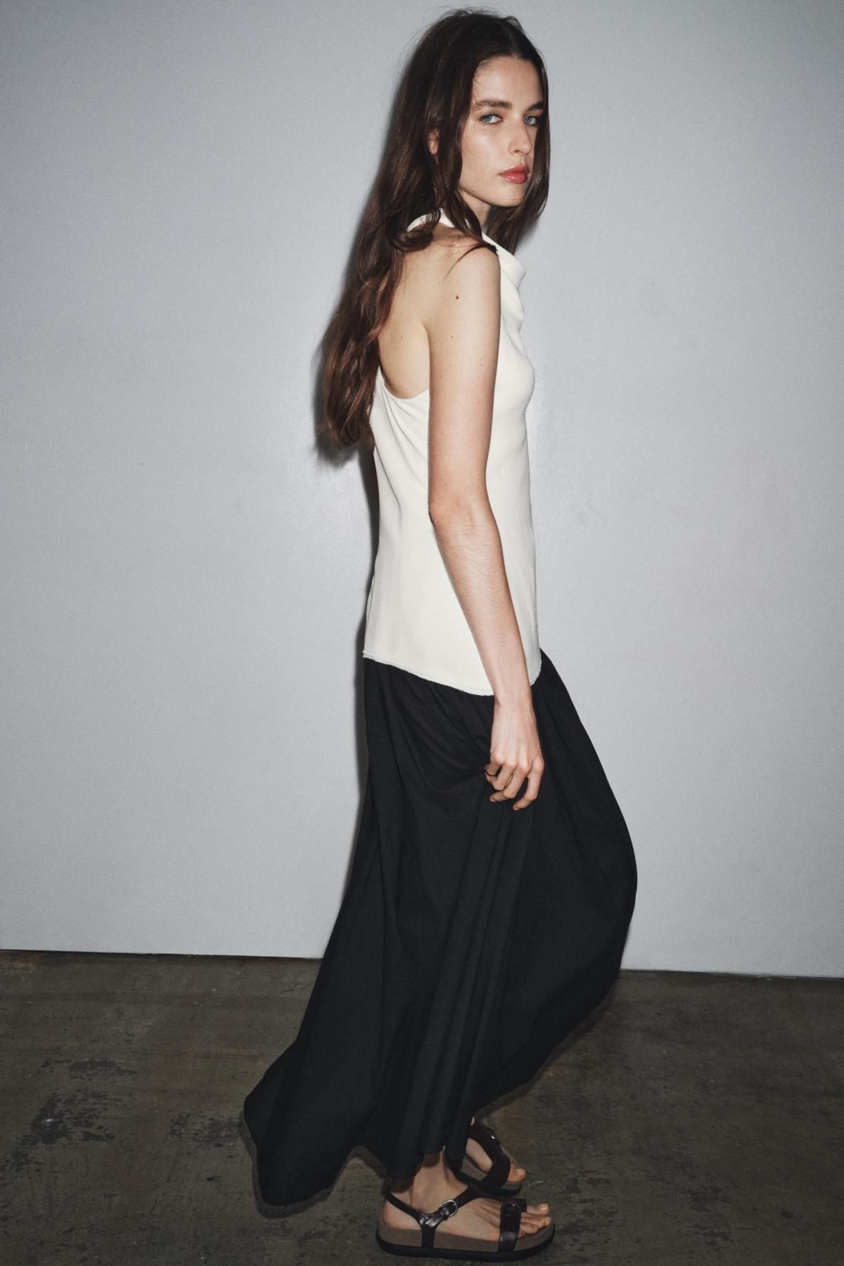 자라 테크니컬 배색 홀터넥 롱 원피스 8647/991 BLACK - 상세 이미지 5