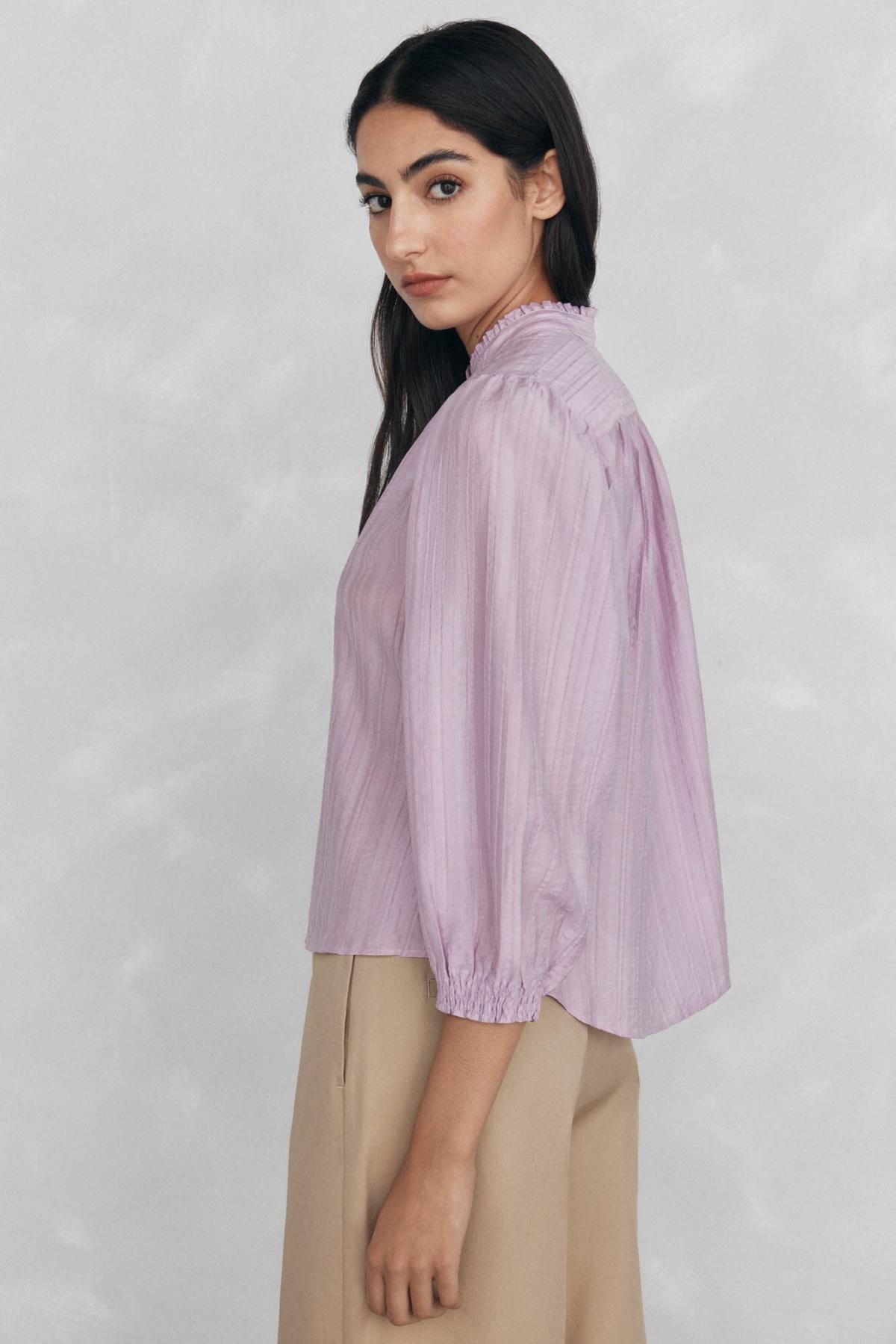 페드로 델 이에로 로맨틱 스트라이프 라벤더 블라우스 6632944 MORADO - 상세 이미지 4