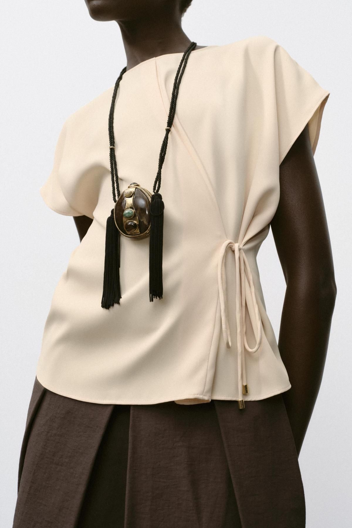 자라 라운드넥 레이스업 반팔 블라우스 8793/308 YELLOW - 상세 이미지 4