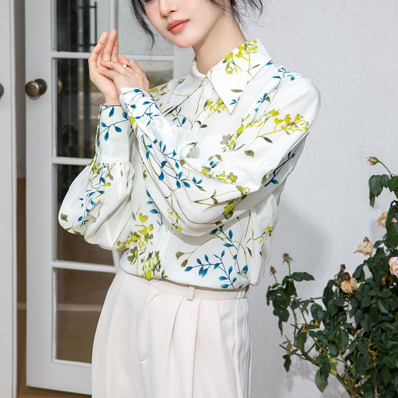 여성 루즈핏 긴팔 블라우스 자외선 차단 시폰 소재 플라워 프린트 봄 가을 데일리 패션 상의 편안한 착용감 스타일리시한 디자인 캐주얼 셔츠 - 상품 이미지